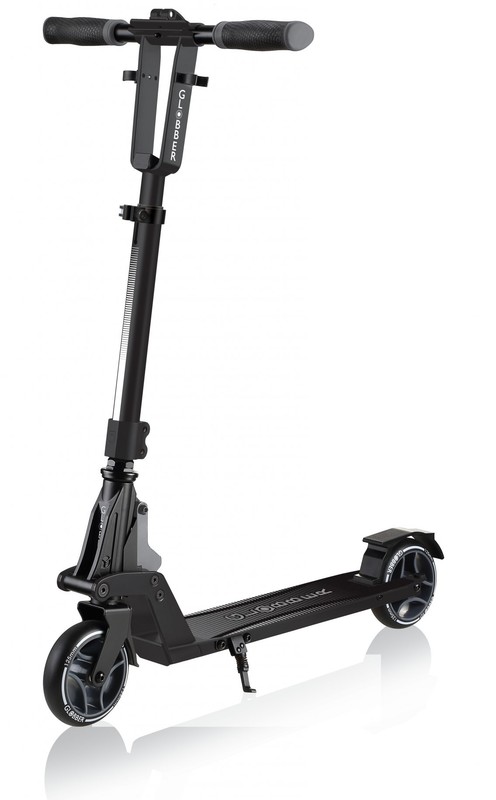 GLOBBER - Scooter One K 125 fekete